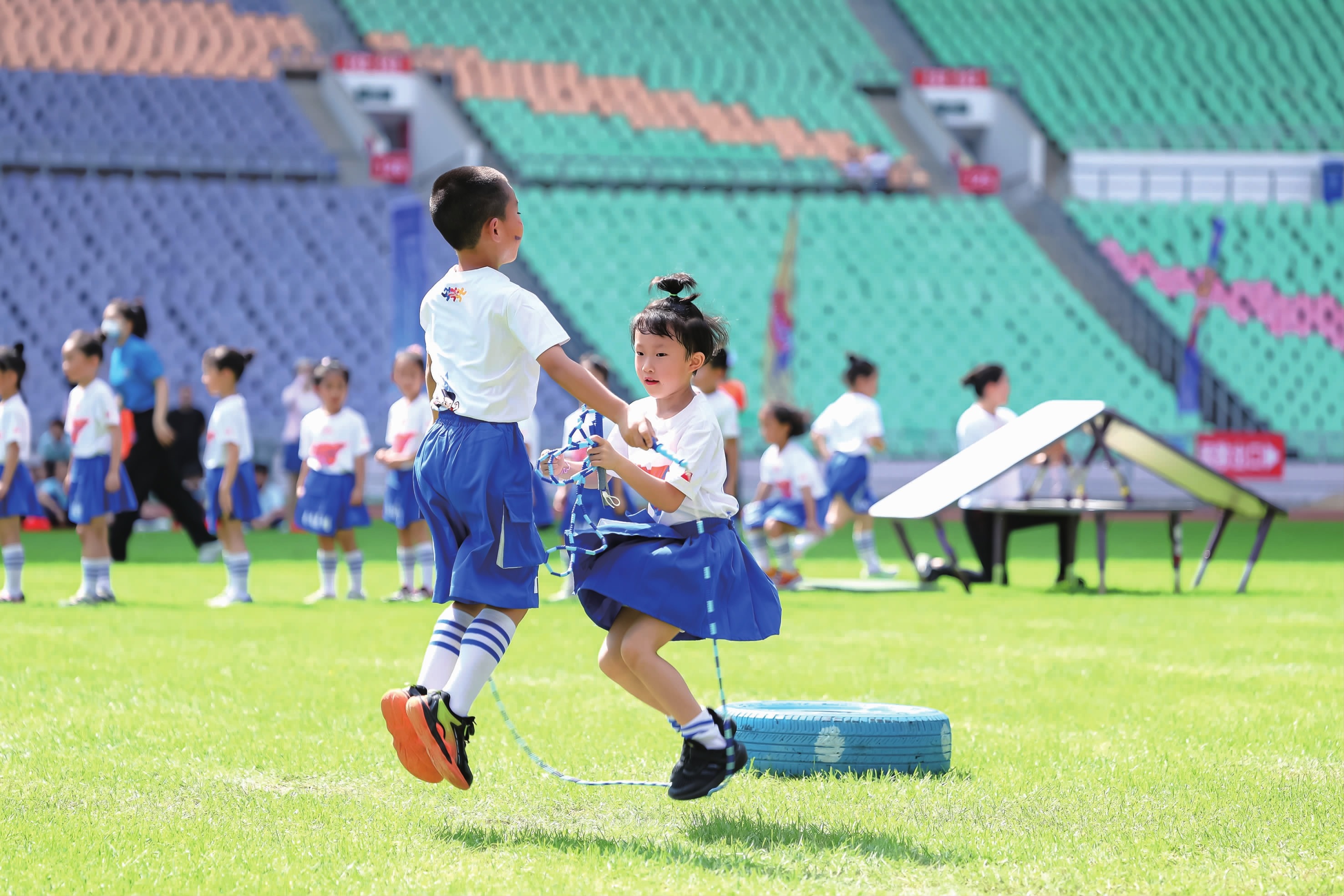 北京110-118深圳1喜3忧！曾凡博+许利民遭质疑，欠缺关键球员！